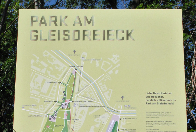 Gleisreste im Park am Gleisdreieck – Berlin 10963