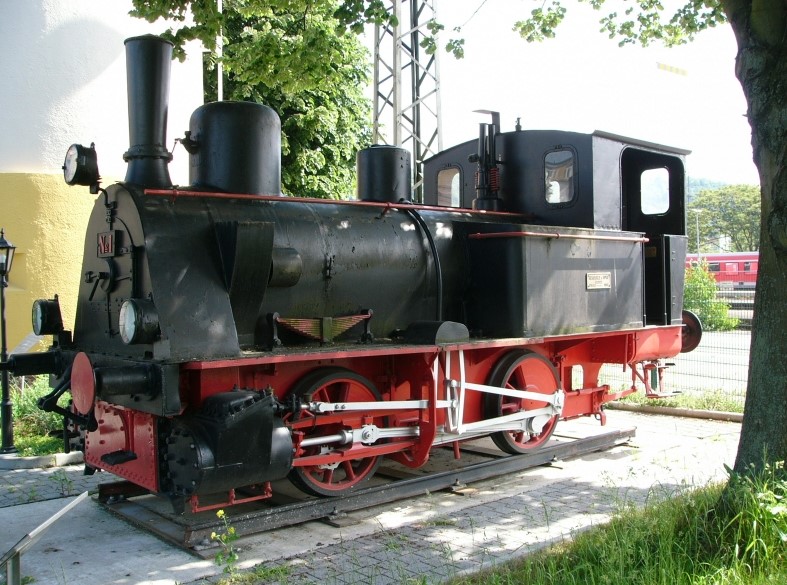 Dampflok Denkmal Henschel & Sohn 4483 am Bahnhofsvorplatz – Weinheim 69469