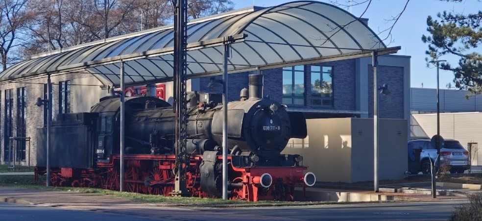 Denkmal Personenzug-Dampflokomotive 38 3711 – Garbsen 30827