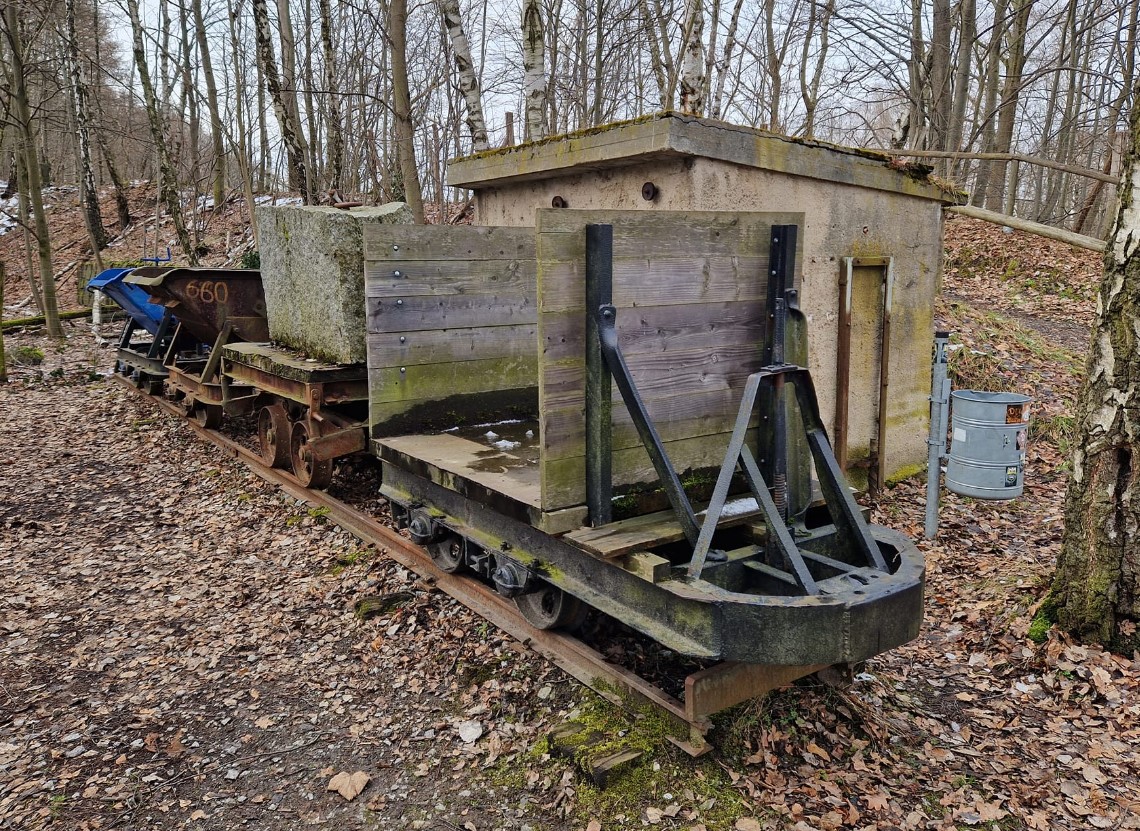 Denkmal Feldbahnloren “Bruchblick”/Aussichtspunkt “Großer Bruch” – Demitz-Thumitz 01877