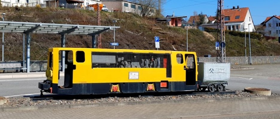 Denkmal „Glück auf“ Grubenlok 11 Bergwerk Reden – Schiffweiler 66578 (Feldbahn)