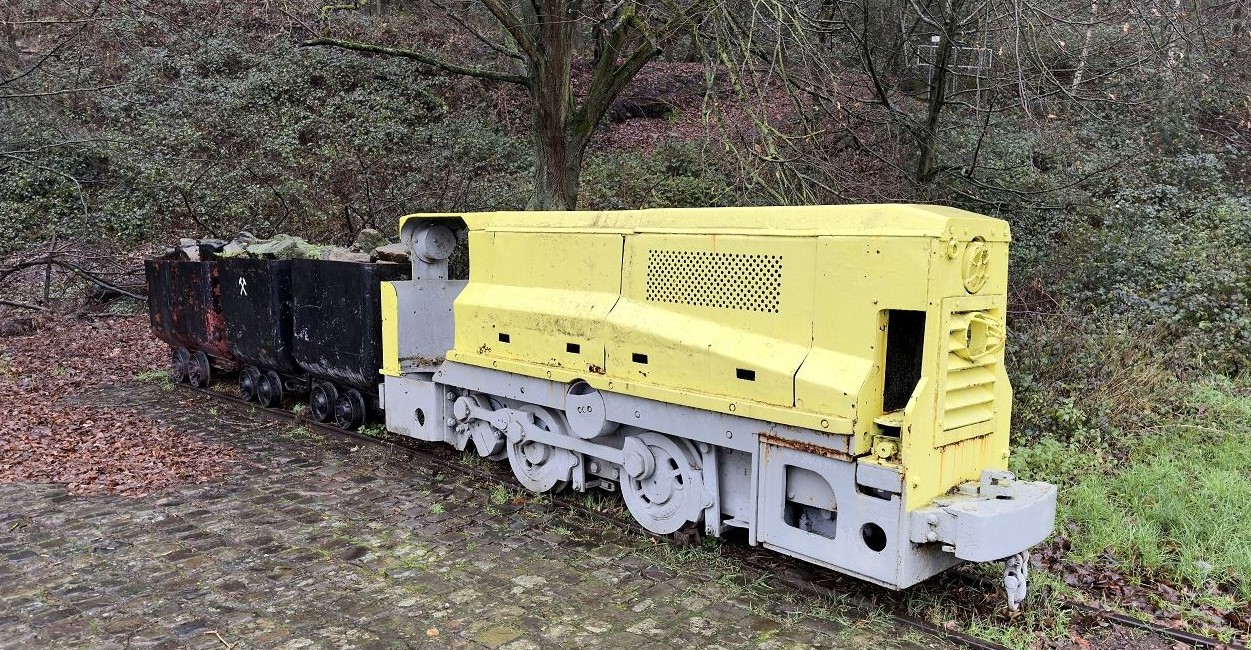 Denkmal Grubenbahnzug Zeche Gibraltar Erbstolln Deutz 26103-1939 – Bochum 44797 (Feldbahn)