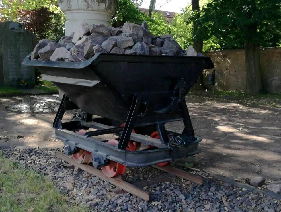 Denkmal Muldenkipplore Feldbahn – Parthenstein 04668