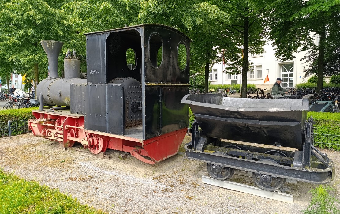 Trümmerbahn-Denkmalzug Dampflok O&K 4083/1910 Feldbahn – Münster 48143