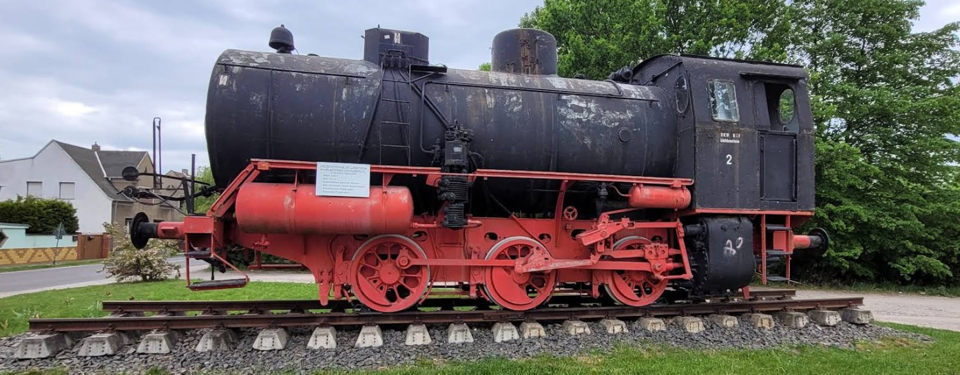 Denkmal Dampfspeicherlok – Muldestausee 06774