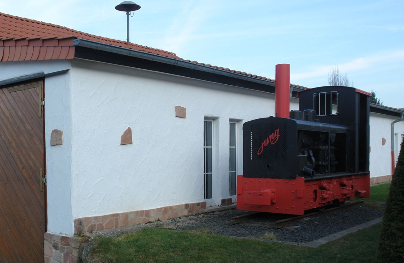 Feldbahnlok Jung ZL 233 11082-1950 am ehemaligen Lokschuppen – Biebergemünd 63599