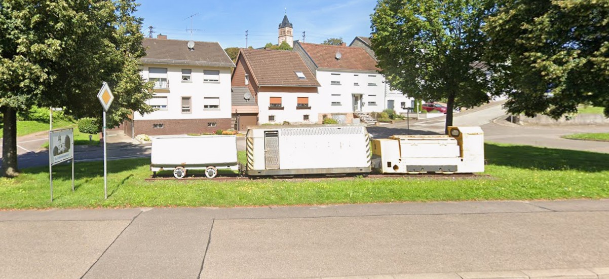 Denkmal Grubenbahnzug (Feldbahn) Akkulok AEG 8548-1966 – Quierschied 66287